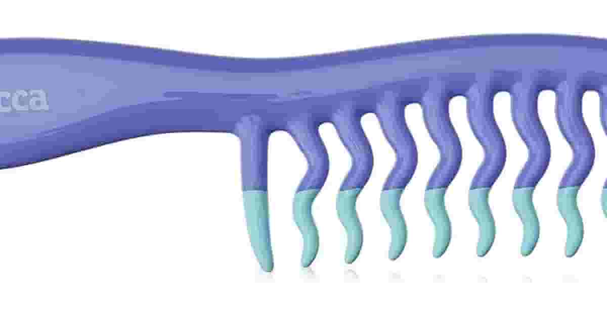 Melhor Pente Para Cabelo Cacheado: Definição e Volume