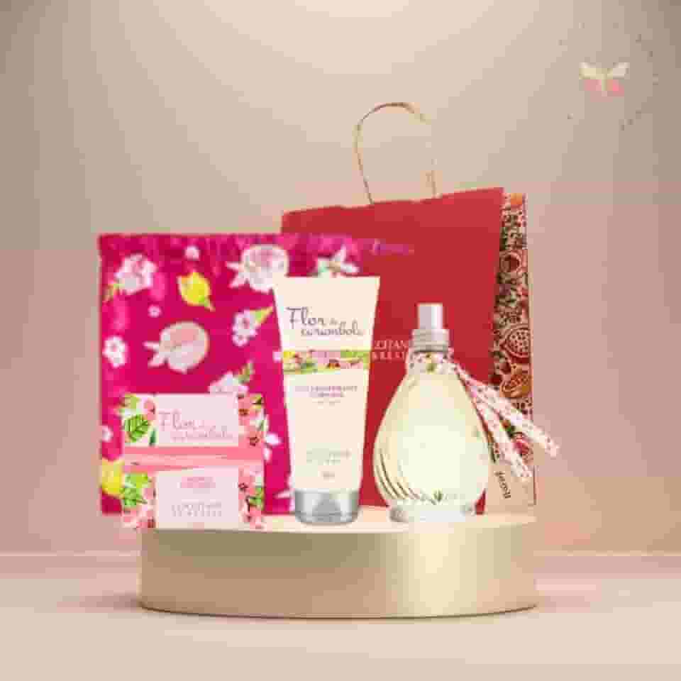 Kit Flor de Carambola Edição Especial L’Occitane au Brésil com Perfume 100ml, Hidratante 200ml e Sabonete 75g – Presente Premium com Saquinho em Cetim