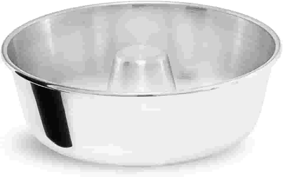 Forma Redonda de Alumínio com Furo Central, 20, 22 ou 24 cm, Ideal para Bolos e Pudins, Distribuição Uniforme de Calor (22)