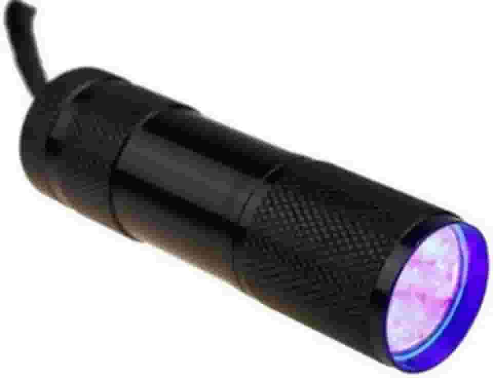 Lanterna 9 Leds UV Luz Negra Ultra Violeta de Aluminio Preto. Caça Escorpiao, Detecta Nota Falsa e cartão, caça vazamento, vidro quebrado, seca esmalte, tinta e cola, Camping, Carrega Slime
