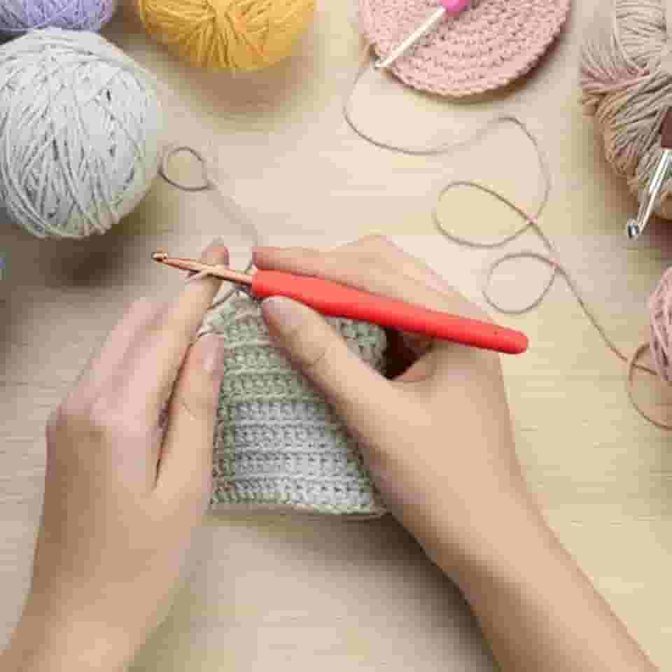 Conjunto de 9 agulhas de crochê ergonômicas, alças macias multicoloridas