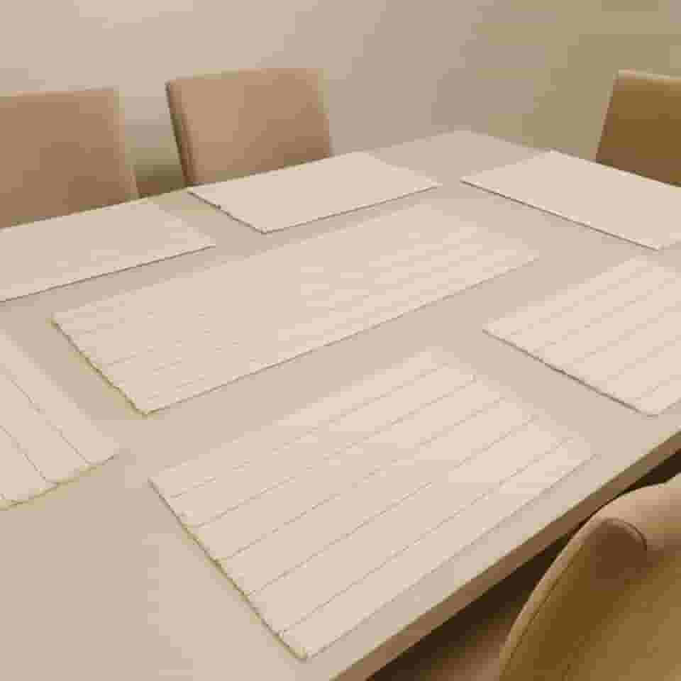 Jogo Americano 7 Peças em Algodão Feito em Tear – Caminho de Mesa e Sousplat Decorativo Chic para Mesa de Jantar (Cru com listrado bege)