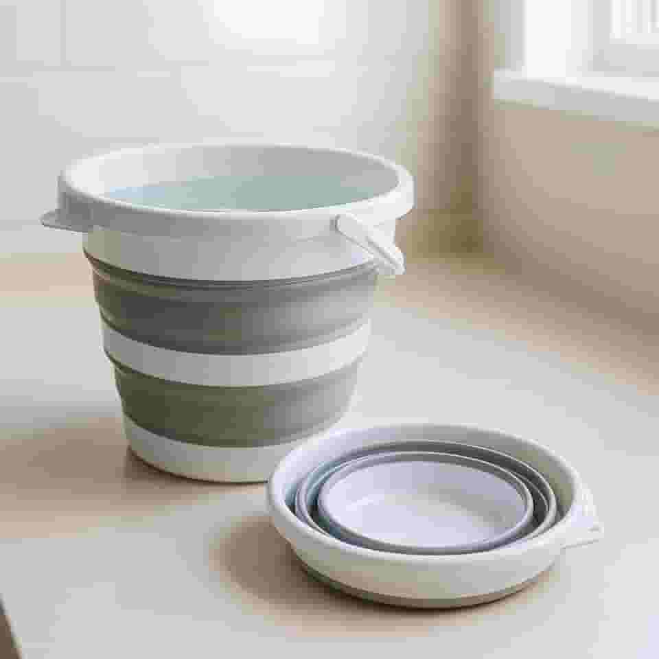 Balde Retrátil De Silicone 5 Litros Dobrável Com Alça Ergonômica Compacto Resistente Para Casa Carro Camping E Viagens Cor Sortido