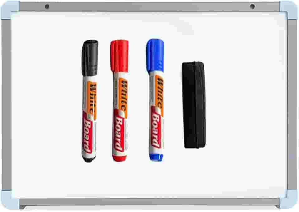 Quadro Branco UV com Moldura MDF Revestido em Alumínio Soft + Canetas e Apagador (70x50)