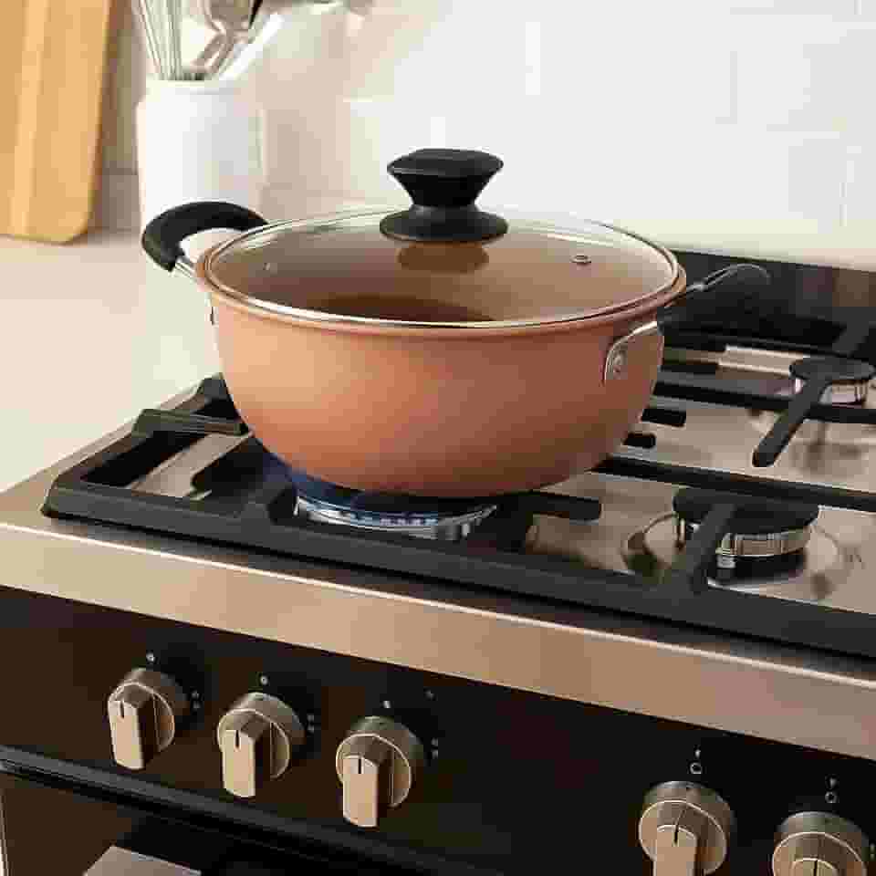 Panela redonda antiaderente em aço carbono com tampa e cesto para frituras