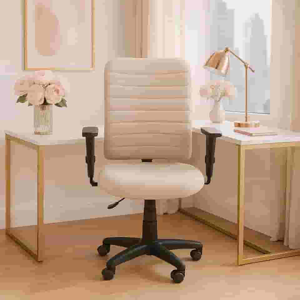 Cadeira Escritório Ergonômica Bege Apoio Lombar NR17 Home Office Executiva Giratória C/Rodízios Confortável Com Encosto Costura Esteirinha