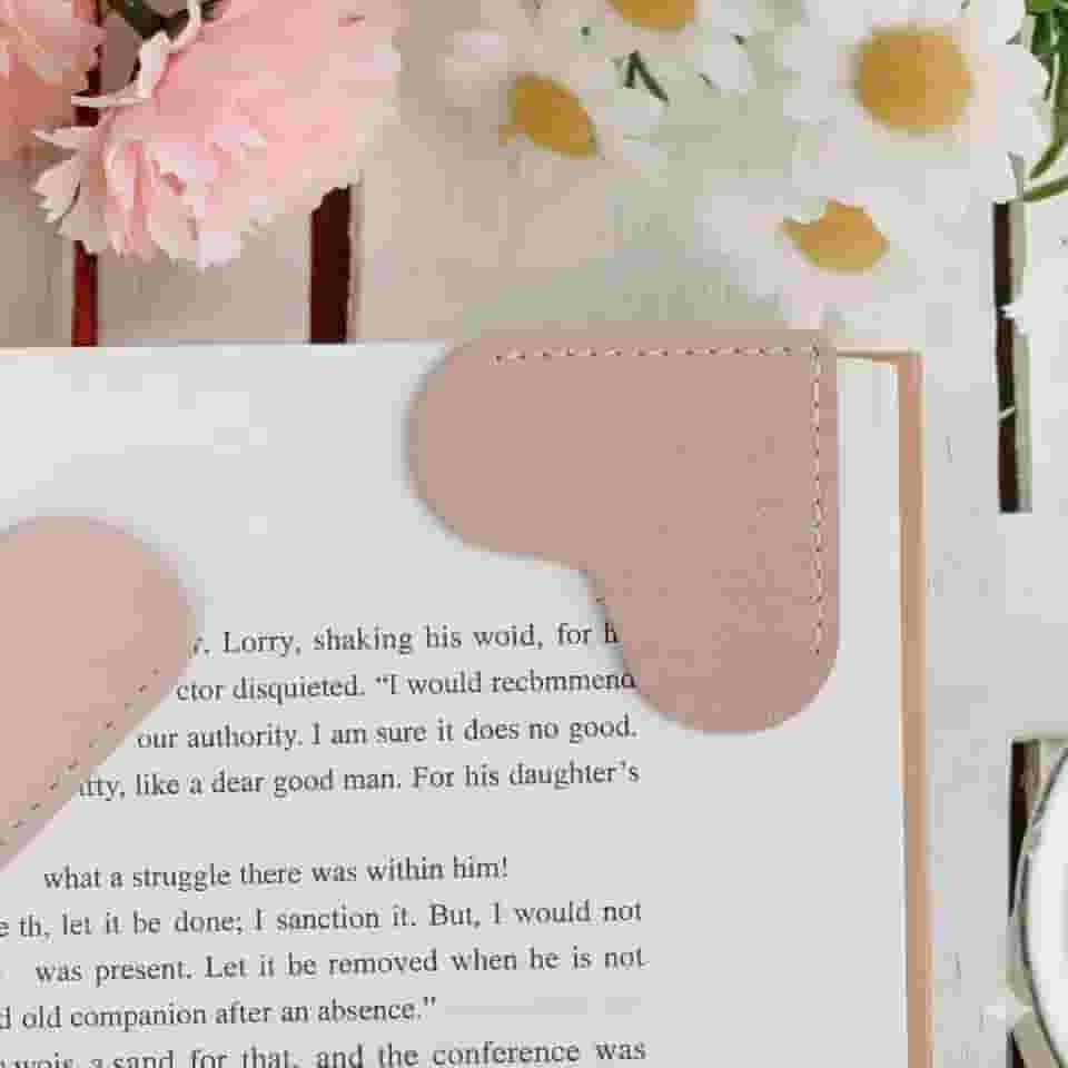 Marcador de Livro em Couro Ecológico Coração – Marcador de Página Literário, Presente Criativo para Leitores (Rosê)