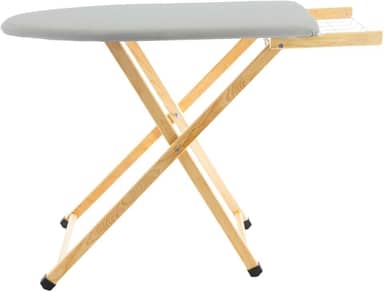 Tabua De Passar Roupa Mesa Passadeira 100% Madeira C/Porta Ferro e Tomada Dobrável Regulagem de Altura