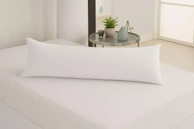 Travesseiro De Corpo Xuxinho Com Capa Micro Percal 200 Fios Enchimento 100% Silicone Tamanho Compacto, Elegância Para Quartos E Salas. (Branco)