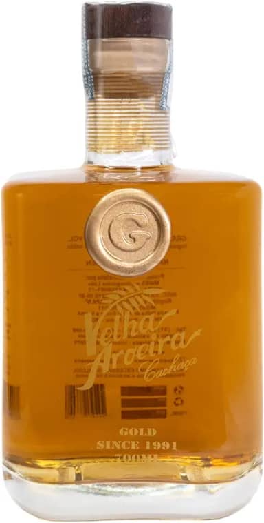 Cachaça Gold 6 Anos Velha Aroeira, 700 ml, 40% Teor Alcoólico, Envelhecida em Carvalho Francês, Destilado Premium de Minas Gerais