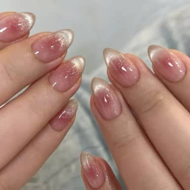 Unhas de pressão curtas médias amêndoas ombres nude rosa com design de olho de gato, cobertura completa, bastão falso artificial em unha de acrílico para mulheres, uso diário, 24 peças