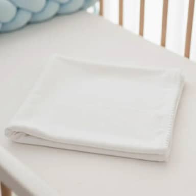 Manta de Bebê Premium, Malha 100% Algodão, Acabamento em Pompom, 70x80cm, Múltiplas Cores, Macia e Hipoalergênica para Berço e Carrinho (Branco)