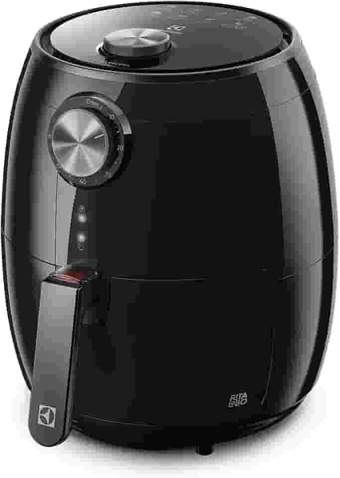 Fritadeira Elétrica sem oleo Electrolux Air fryer 4,5L 8 receitas pré-sugeridas desligamento automático cesto removivel 1400W EAF15 preta 127v