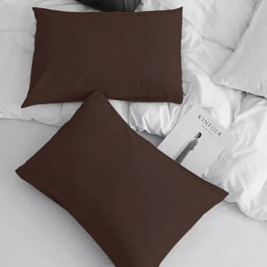 Par de Fronhas Premium na Cor Marrom, em Tecido Percal Flex 400 Fios-FS