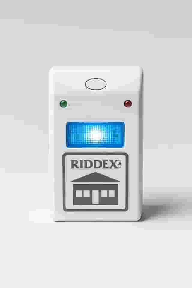 Repelente Eletrico Espanta Baratas Ratos Mosquito, Repelente Sonoro Ultrassônico, Inseticida Automatico de Tomada Contra Bivolt Eletronico Contra com Raio de 185m