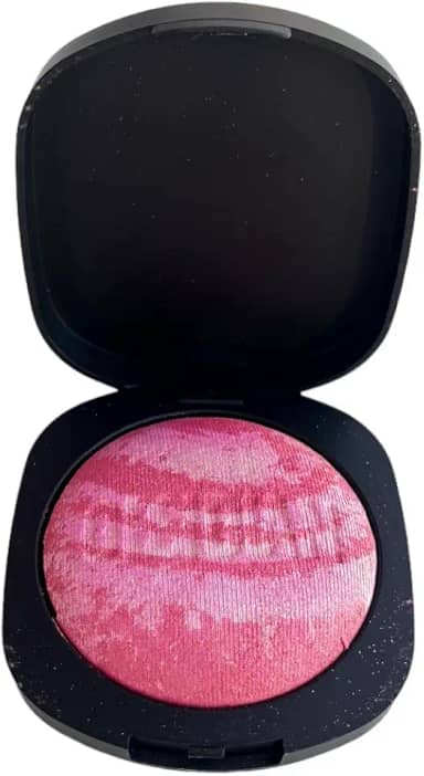 Blush Multifuncional Carved In Marble Obsidian Veiled Woman Cor intensa 3 em 1 Blush Iluminador e Sombra Longa Duração