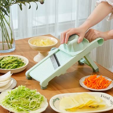 Fatiador de Alimentos Mandolina Ajustável - Lâminas Afiadas, Seguro e Durável, Inclui Protetor de Mão, Ideal para Legumes, Cebolas e Batatas