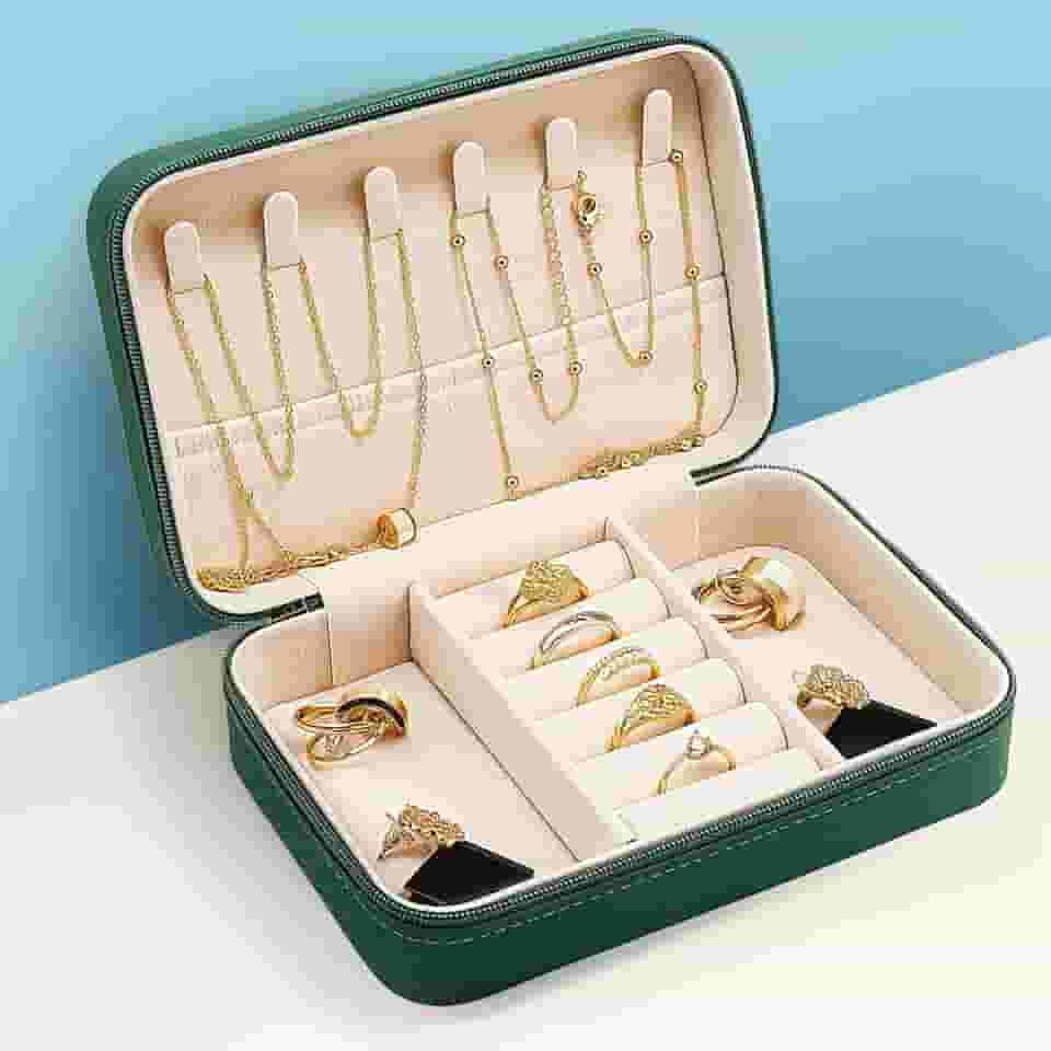 Caixa de joias de viagem, pequenas caixas organizadoras de joias para mulheres e meninas, mini suporte de exibição de joias portátil de couro sintético para brincos, anéis, colares, pulseiras