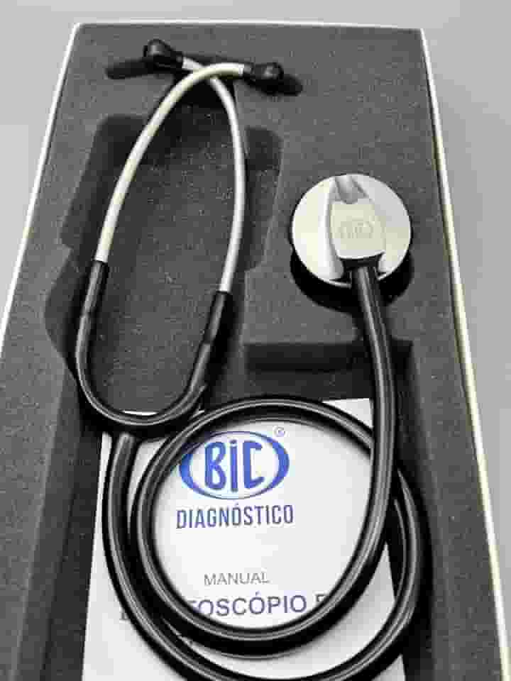 Estetoscópio Adulto Unisson Standard Preto Tradicional BIC - Ideal para Estudantes Enfermagem e Veterinária